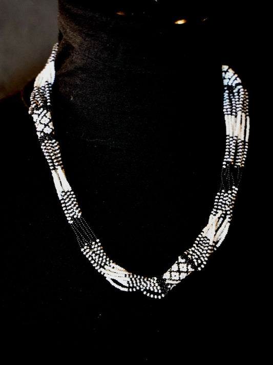 Elegant Ebony Collar Necklace